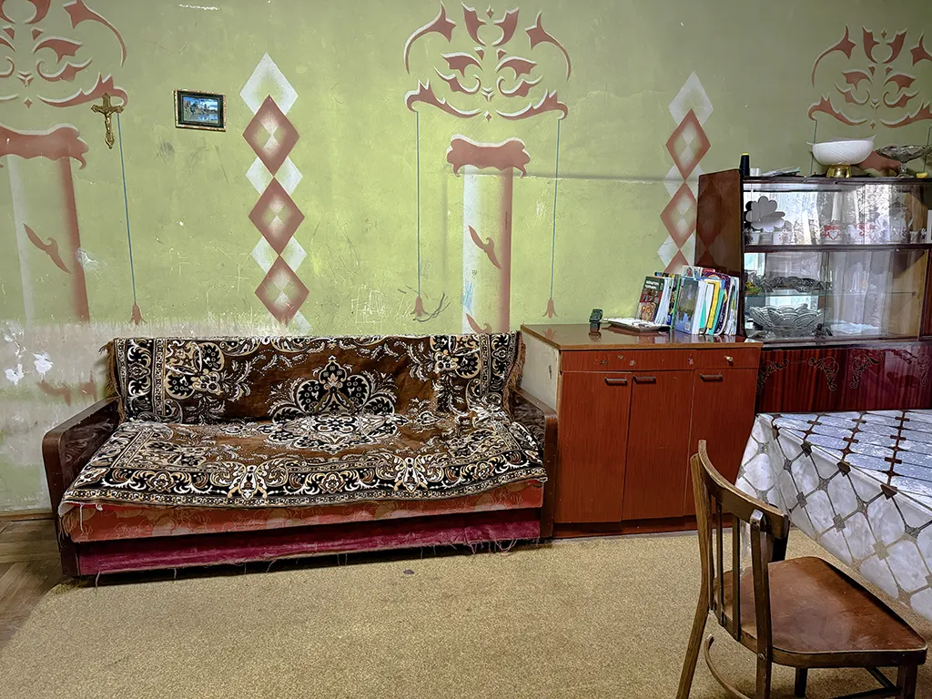 The Limitations of Standard Economic Empowerment Programs for Refugee Families